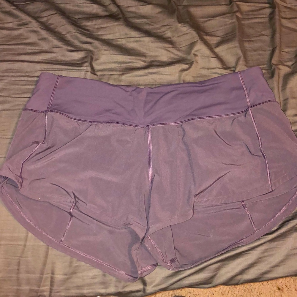 lulu lemon purple/plum shorts size 4 regular